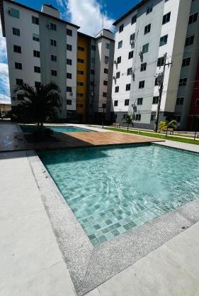 Apto c TV Streaming Ar Wifi e Piscina
