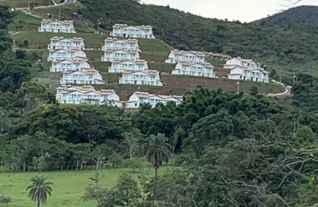 Apto Duplex 3 Suítes Cond. Mirante de Escarpas
