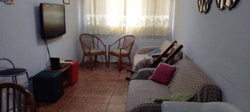 Apto familiar no Guarujá, próximo da Praia das Astúrias