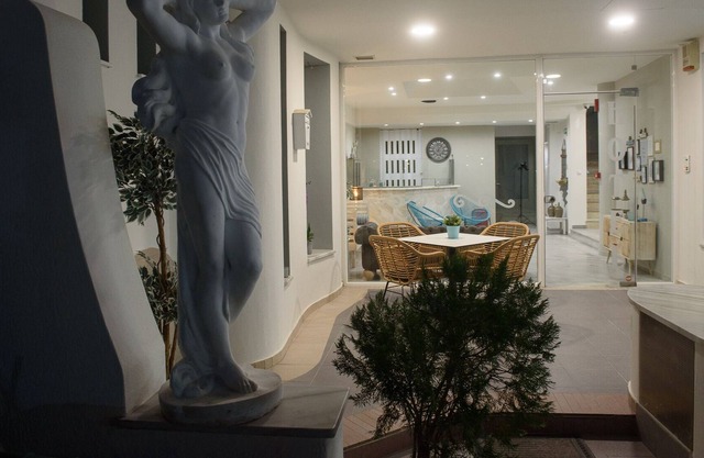 Aqua Beachfront Elegant Hotel