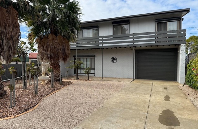 Aqua Vista - Games room! plenty of room for parking! Dog friendly!