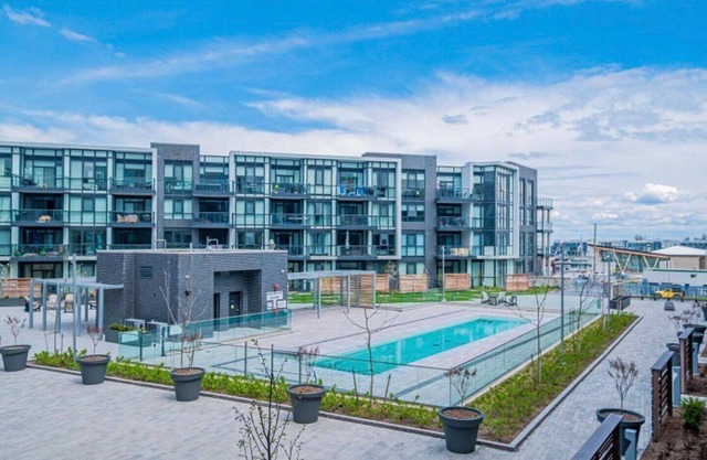 Aquarius bldg @ Friday Harbour 1st fl 2 bdr/2 bath