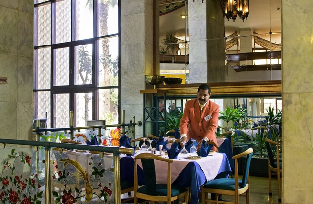 Aracan Eatabe Luxor Hotel