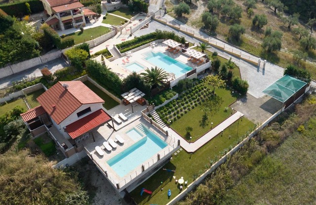 Aracelia villas with private pool