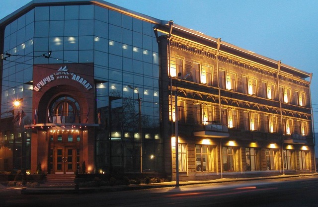 Ararat Hotel