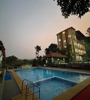 Arav Resort