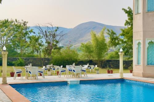 Aravali Hills Resorts near Rayta Hills