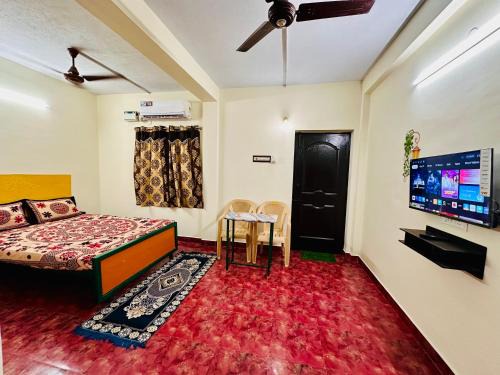 Aravind Guest House