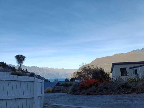 Arawata Retreat - Queenstown Mountain Serenity