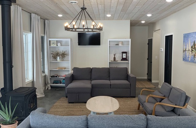 Arbor Abode Custom Vacation Home