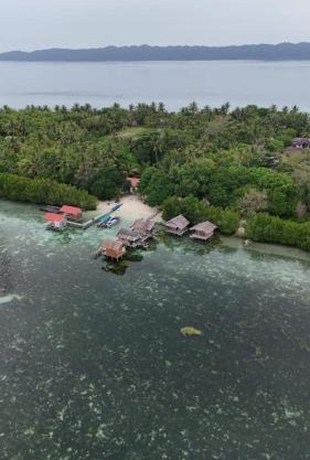 Arborek Diving Homestay R4