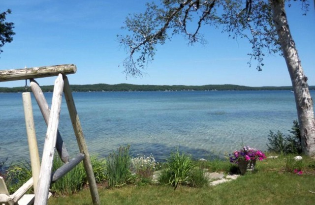 Arborvitae Point
