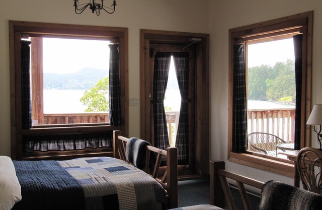 Arbutus Cove Guesthouse