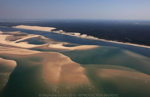 VILLA DE LA CUENCA DE ARCACHON: TAUSSAT 250 metros de la playa