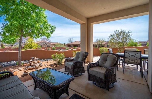 Arcadia 33 | Luxury Vacation Home * Patio Views * Resort Amenities * Sleeps 21