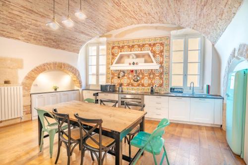 Archi di Castello, Storia e Design 3Br-WiFi-AC