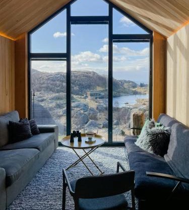 Architect-Designed Gem With Views Of Kistefjellet