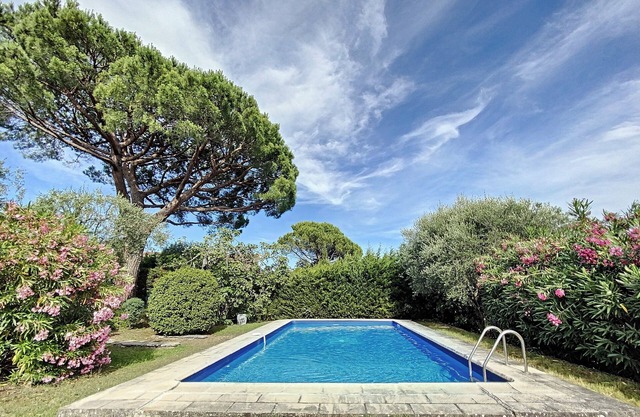 Architect-designed house - Absolute peace and quiet - Private pool