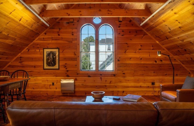Diseñado arquitectónicamente en Lunenburg - The Bluerocks