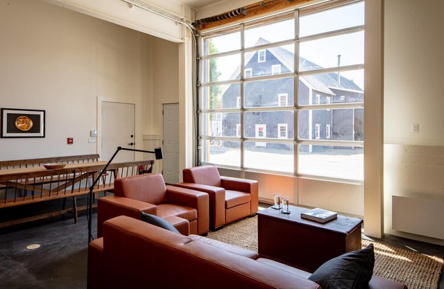 Diseñado arquitectónicamente en Lunenburg - The Rosebay