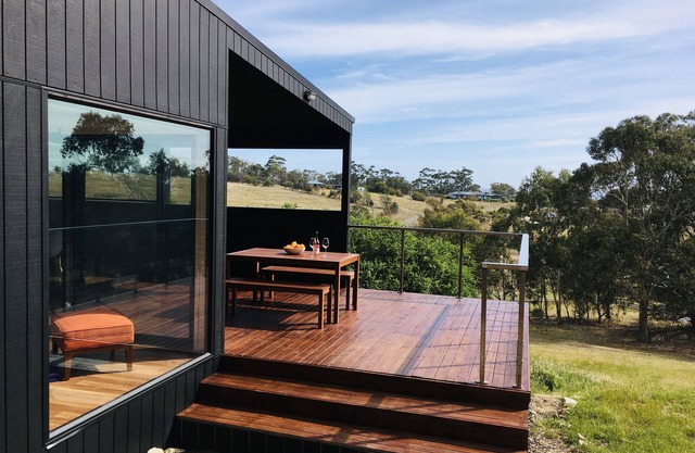Architecturally Designed Rural Retreat Modern/Spacious/Tranquil - Great Views!
