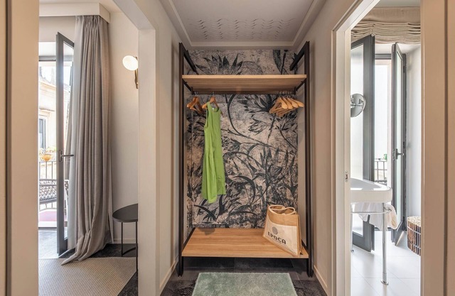 ARCO VECCHIO URBAN SUITE by EPOCA COLLECTION