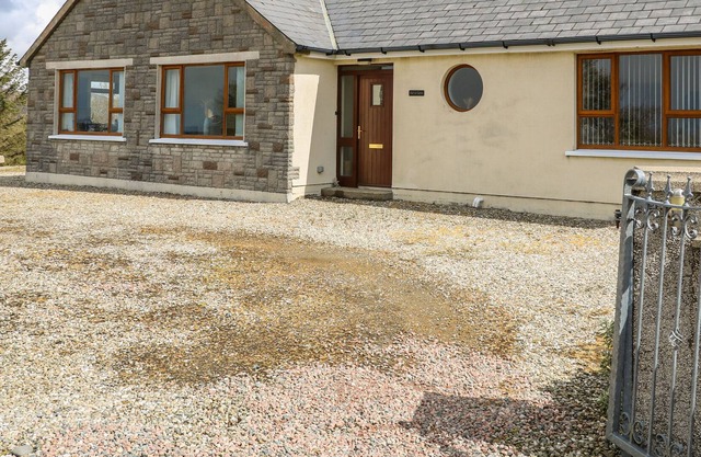 ARD NA GRÉINE, family friendly in Glenties, County Donegal