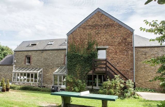 Atractiva casa de vacaciones cerca de Durbuy con piscina