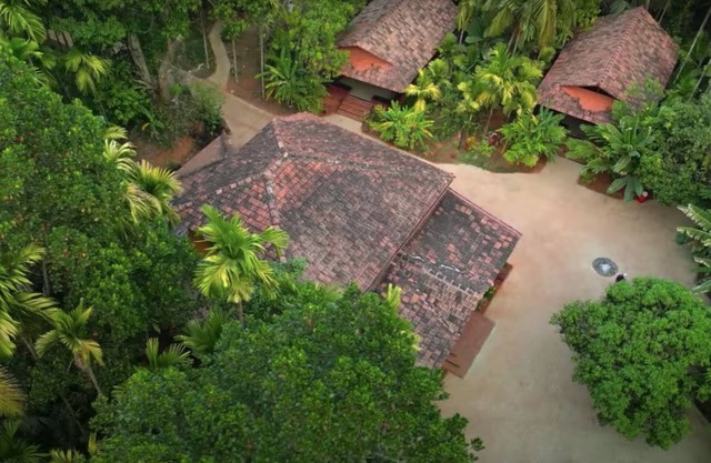 Premium Earthen Cottage (Non-AC, Pure Veg)