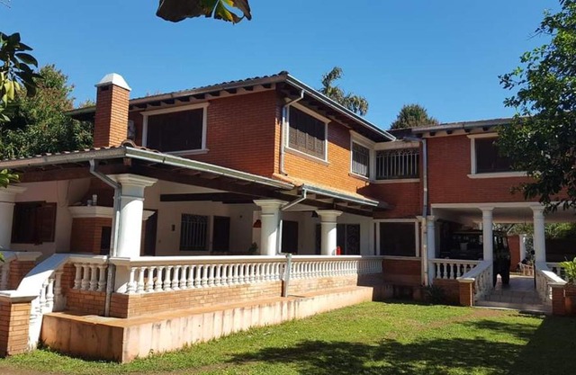Areguá Haus im Colonialstil in der Nähe des Lago Ypacarai