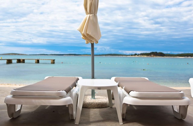 Arena Hotel Holiday