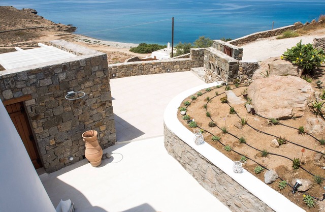 Argiro's Gorgeous Studio In Cycladic