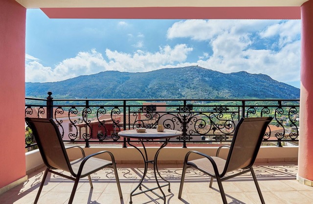 Arhontiko Arhanes Suites