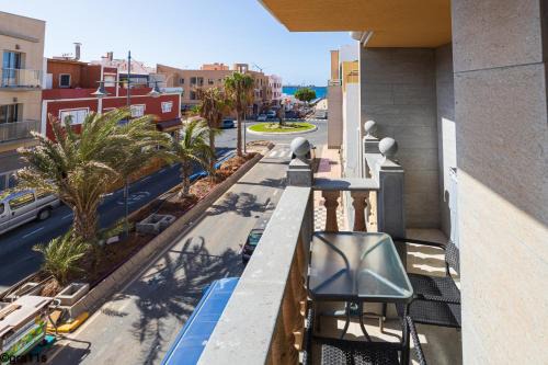 Arinaga Beach - Sea View & Terrace Apartment