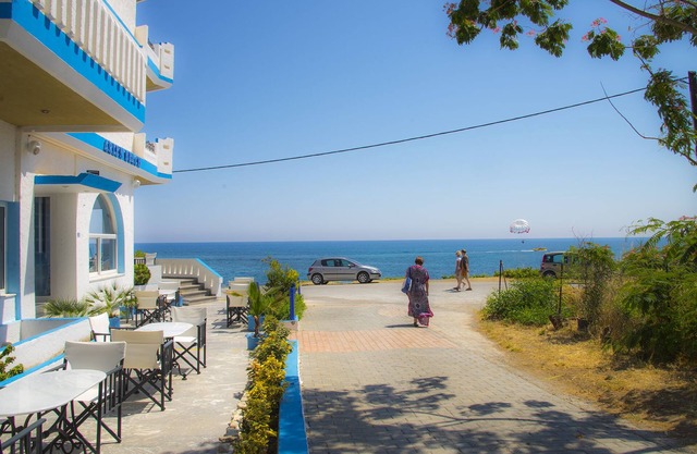 Arlen Beach Hotel