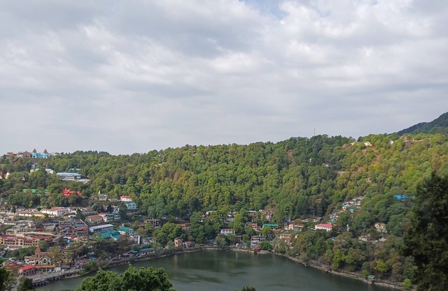 Arnav Villa- Charming Naini lake view retreat in Nainital