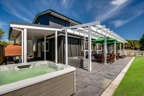 Aroha At 2252 - Waimarama Holiday Home