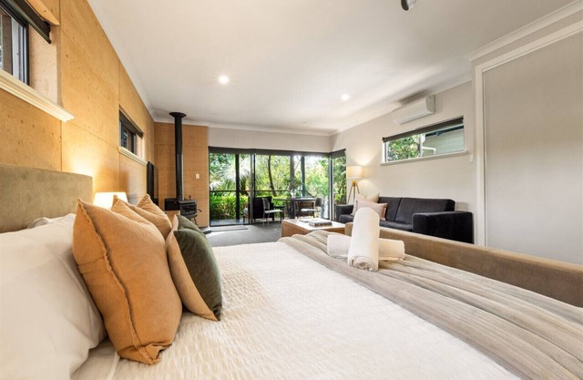 Aroha Studio Riverside indulgent retreat