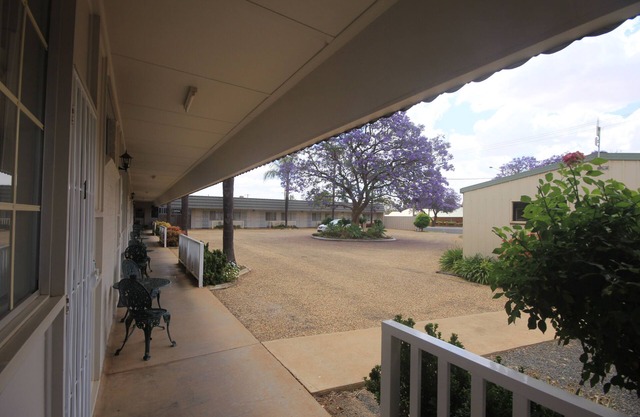 Aromet Motor Inn