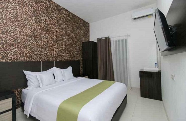 Arotel BSD Serpong
