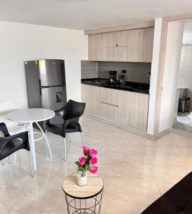 ARRIENDO APARTAMENTO CENTRAL POR DÍAS PITALITO