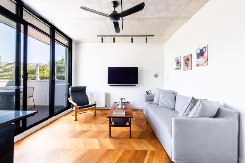 Art, Culture & Coffee - Your Perfect Fitzroy Escape