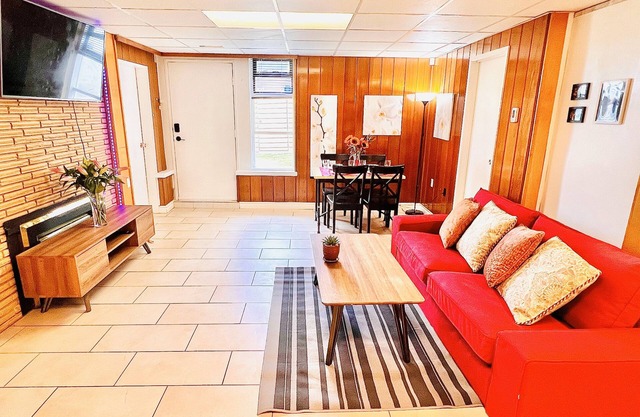 ART House Burnaby Two Bedrooms Suite
