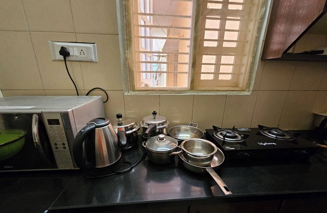 Art house luxury service apartments