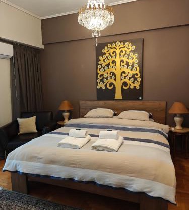 Art Interior Apartment in Athens next to Metro Stations & All Hospitals