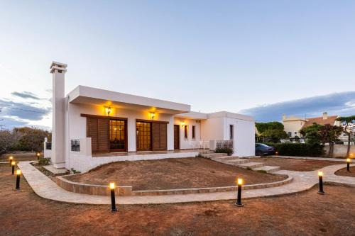 Artemida Beachside Villa Escape - 50m by the Sea