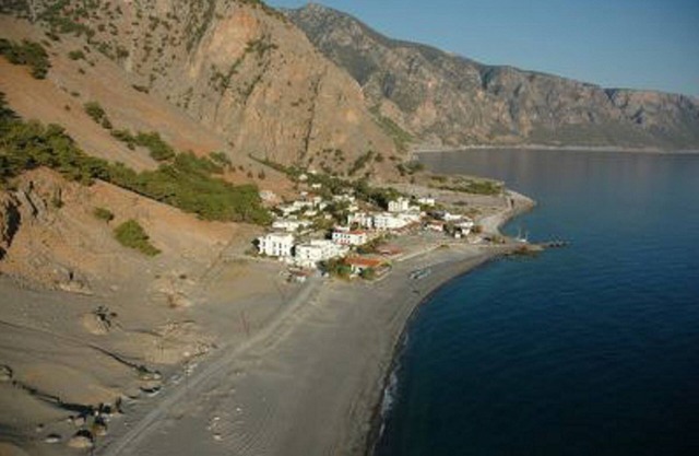 Artemis Studios, Agia Roumel, large, quiet, clean studios close to the the sea.