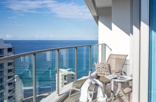 Artique Surfers Paradise - Official