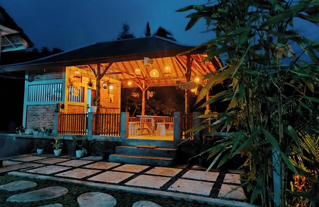 Artomoro Bali