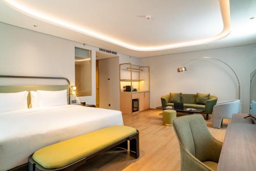 ARTOTEL Living World Kota Wisata